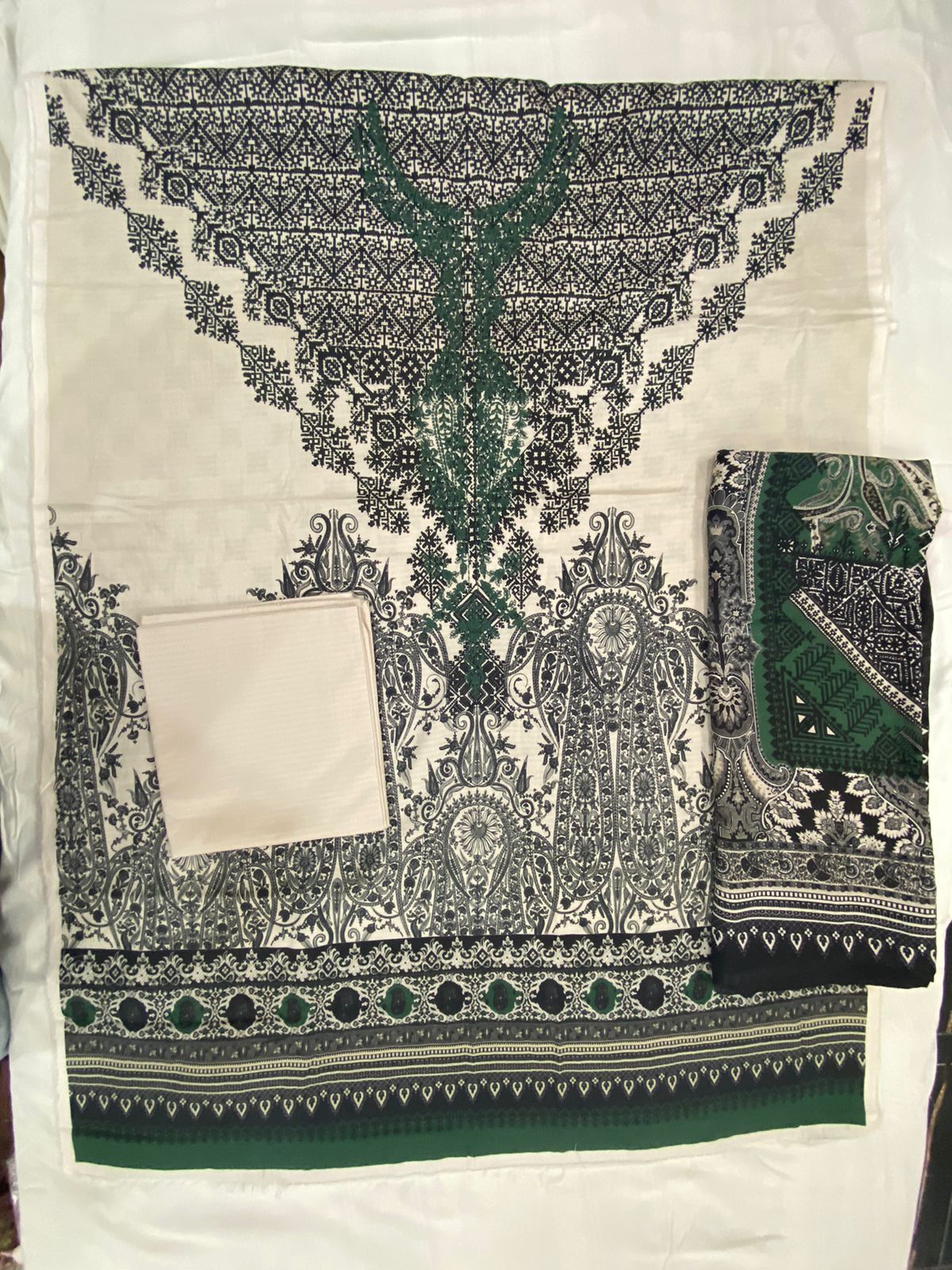 3-Piece Embroidered Lawn Suit with Chiffon Dupatta